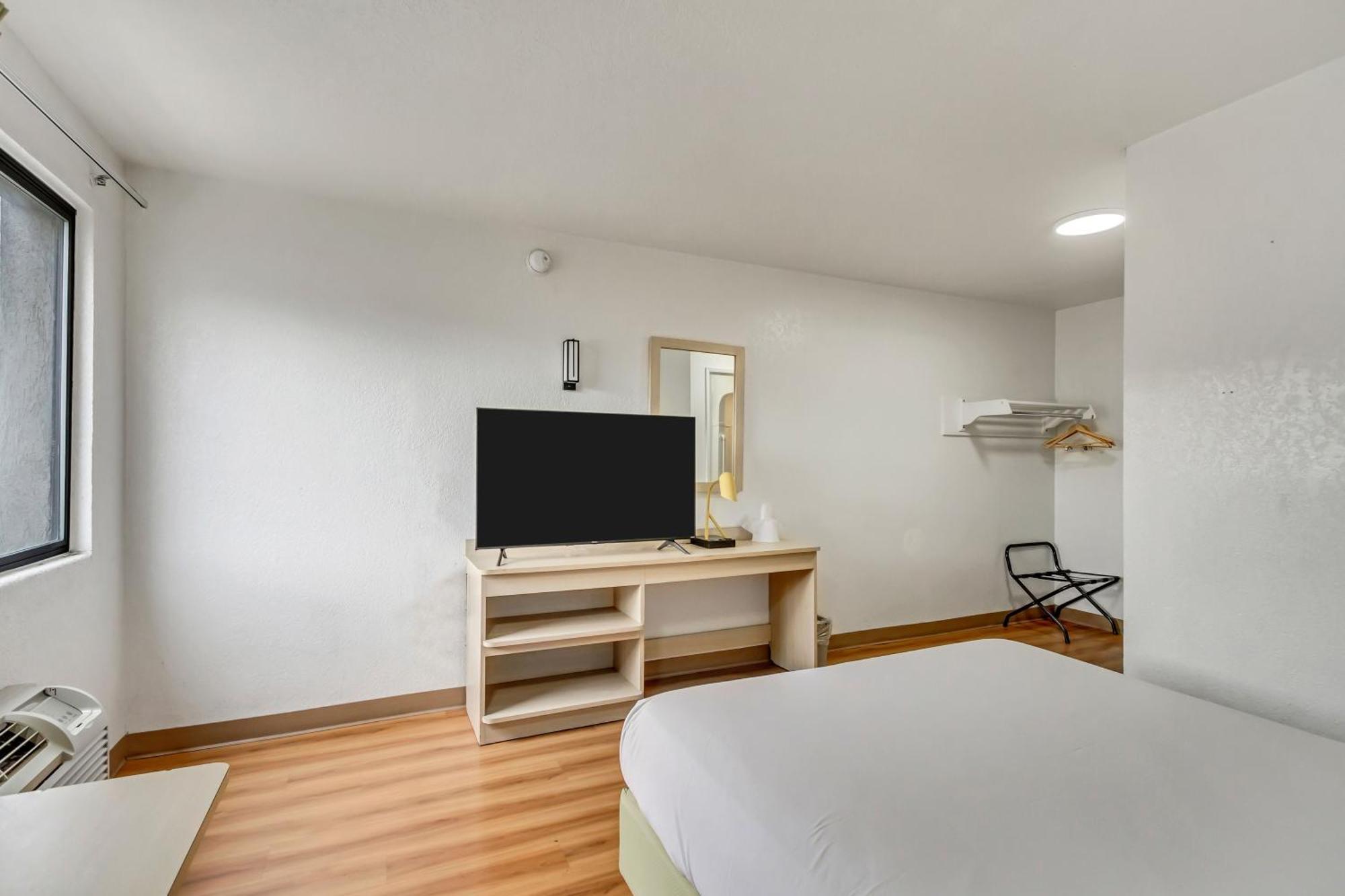 Motel 6 Ogden, Ut- Downtown エクステリア 写真